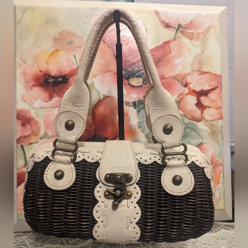 Isabella Fiore Vintage Handbag Wicker Basket Flower Satchel Purse